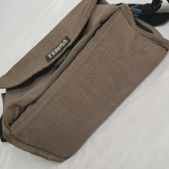 TENBA 1 Camera Bag 7h x 9w x 4d Tan Canvas USA made - Picture 5 of 12